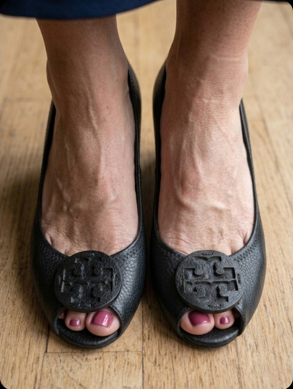 Tory Burch Sally 2 Black Leather Wedges Peep Toe Heels Size 9.5 - Picture 2 of 10